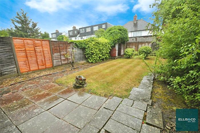 3 Bedroom Semi-Detached House For Sale In Leeside Crescent, Golders Green, NW11