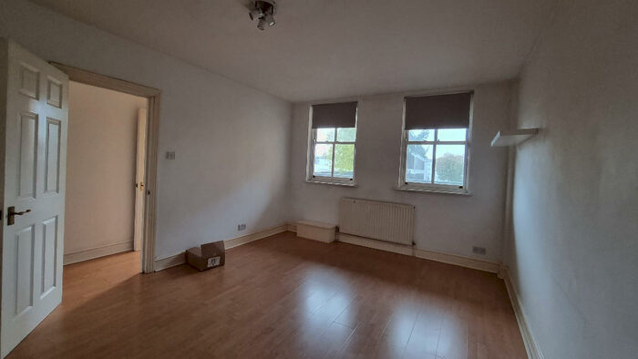 2 Bedroom Maisonette To Rent In Treadway Street, London, E2
