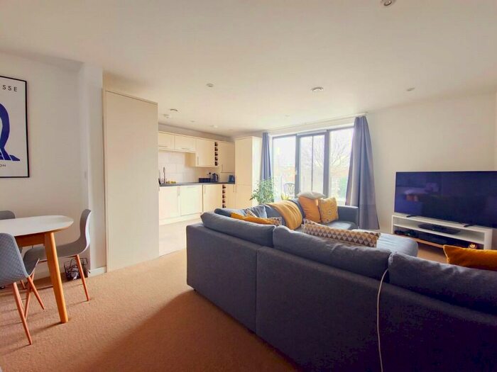 2 Bedroom Apartment To Rent In Suttons Lane, Hornchurch, Essex, RM12