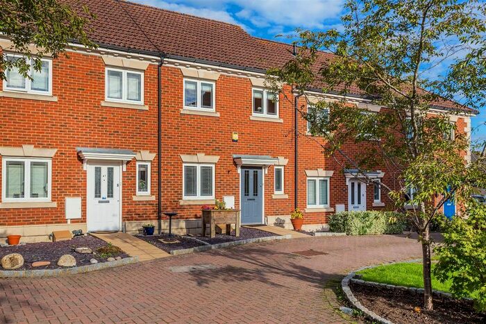 2 Bedroom Terraced House To Rent In Juniper Close, Hurst Green, Oxted, RH8