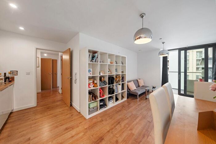 2 Bedroom Apartment To Rent In Cornmill Lane, Sienna Alto, SE13