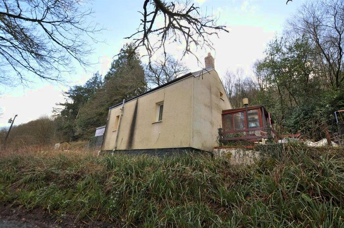 2 Bedroom Detached House For Sale In Llanboidy Road, Meidrim, Carmarthen, SA33