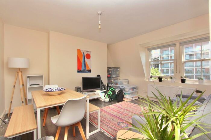 2 Bedroom Flat To Rent In Kingsland Road, Dalston, London, E8