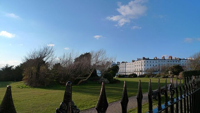 1 Bedroom Flat To Rent In Sussex Square, Brighton, East Sussex, BN2