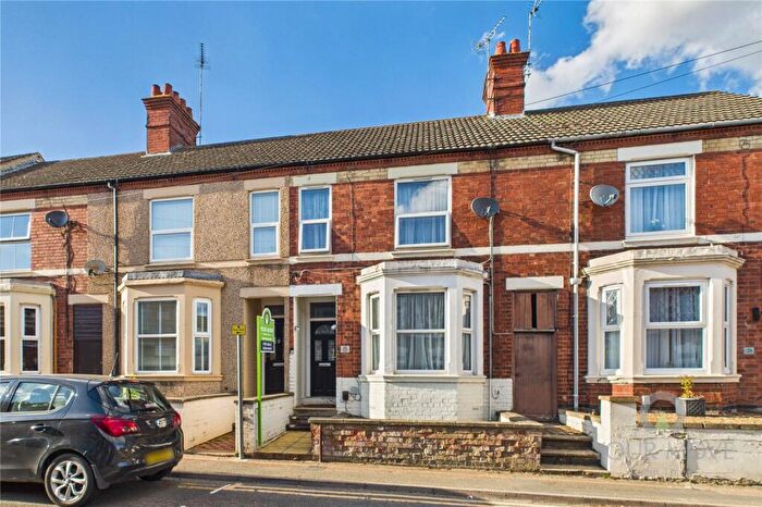 4 Bedroom Terraced House For Sale In Station Road, Burton Latimer, Kettering, Northamptonshire, NN15