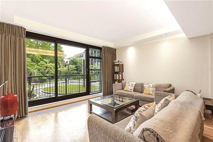 2 Bedroom Apartment To Rent In City Road, London, EC1Y