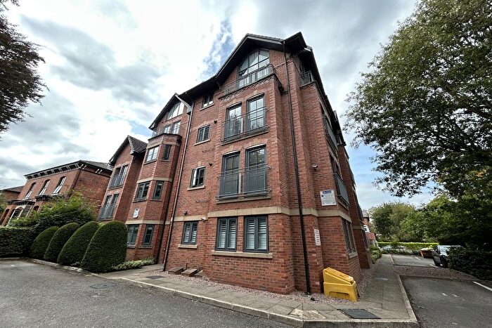 2 Bedroom Flat To Rent In Montague Road, Sale, M33