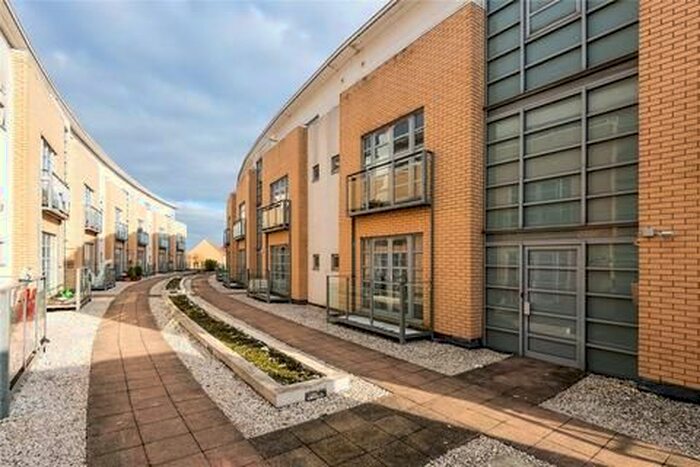 1 Bedroom Flat To Rent In Charlesmere Gardens, Thamesmead, SE28