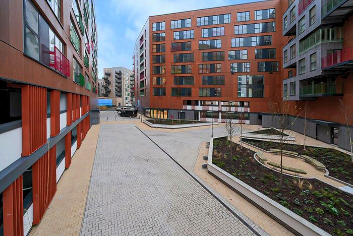 1 Bedroom Apartment To Rent In Market Street, Bracknell, RG12