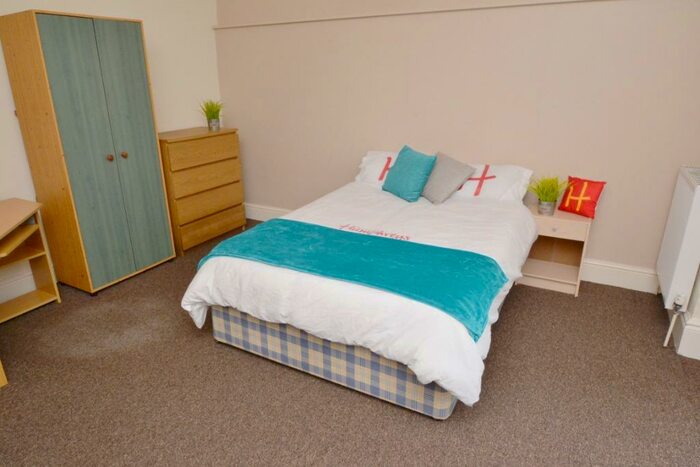 2 Bedroom Flat To Rent In Henry Road, West Bridgford, NG2