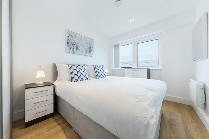 1 Bedroom Apartment To Rent In Laporte Way, Luton, Bedfordshire, LU4