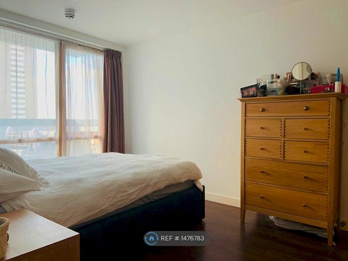 2 Bedroom Flat To Rent In Lloyds Row, London, EC1R