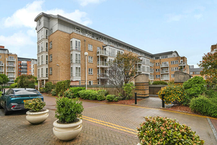 2 Bedroom Flat For Sale In St. Davids Square, E14