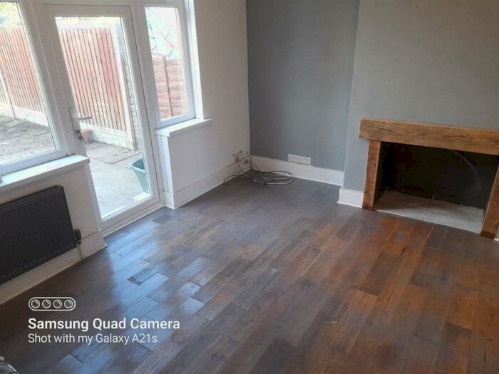 3 Bedroom Semi-Detached House To Rent In Extensive Refurbished Property &#; Ideal For Working Professionals Or Special Discounts For Key Workers&#;Albert Road, B33