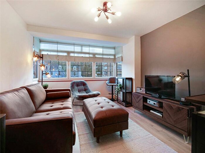 1 Bedroom Flat For Sale In Lethington Avenue, Shawlands, Glasgow City, G41