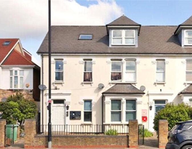 2 Bedroom Flat To Rent In Lansdowne Road, London, N17