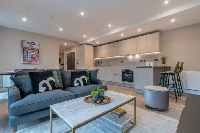 2 Bedroom Apartment To Rent In The Regent, Shadwell Street, B4