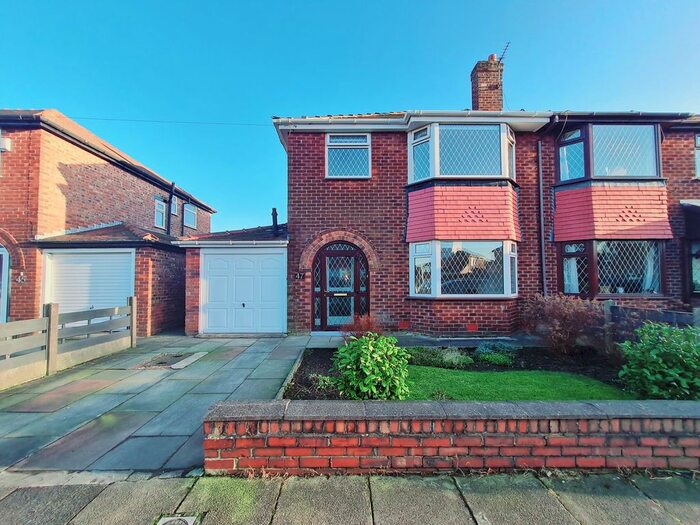 3 Bedroom Semi-Detached House To Rent In Alexander Drive, Unsworth, Bury BL9