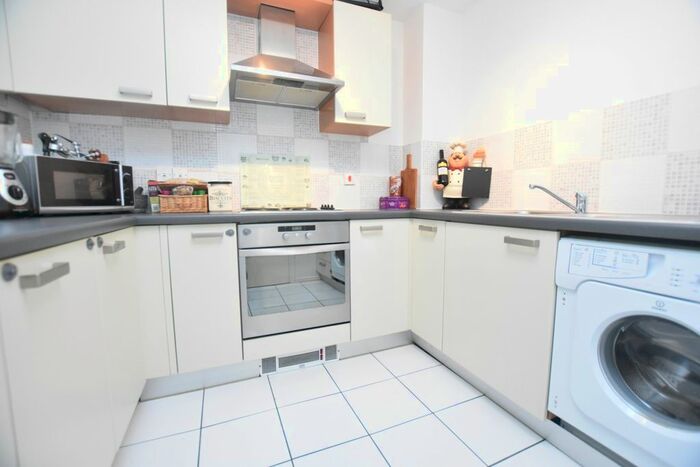 1 Bedroom Flat To Rent In Croydon Road, Beckenham, BR3