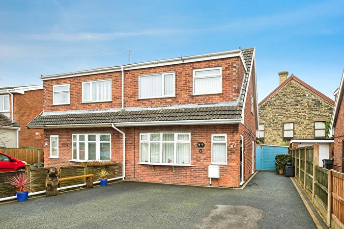 3 Bedroom Semi Detached House For Sale In Fferm Llidiart Werdd, Coedpoeth, Wrexham, LL11