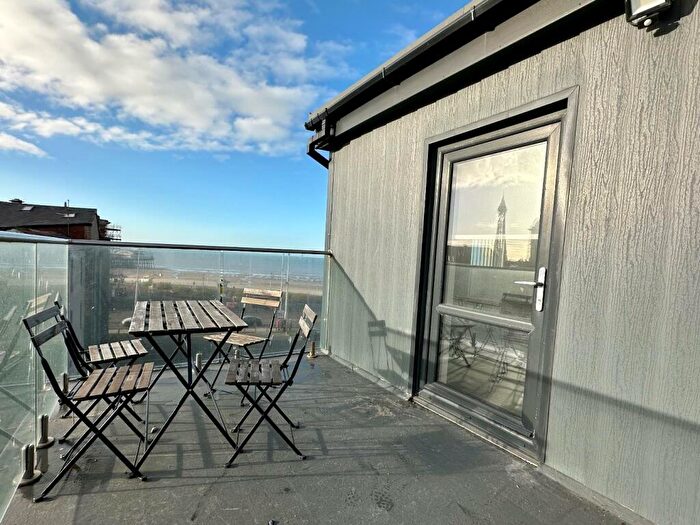2 Bedroom Flat To Rent In Banks Street, Blackpool, FY1