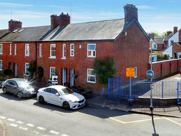 3 Bedroom End Of Terrace House For Sale In Bury Street, Newport Pagnell, MK16