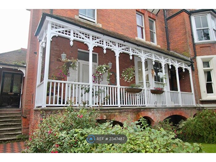 2 Bedroom Flat To Rent In Pevensey Road, St. Leonards-On-Sea, TN38