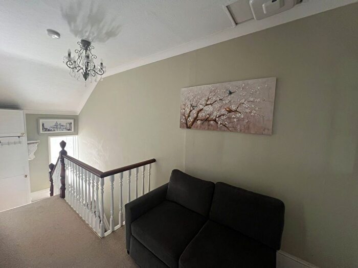 2 Bedroom Flat To Rent In Cathedral Road, Pontcanna, Cardiff, CF11