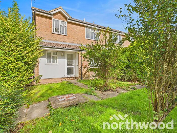 2 Bedroom Detached House For Sale In Bowens Field, Ashford, TN23
