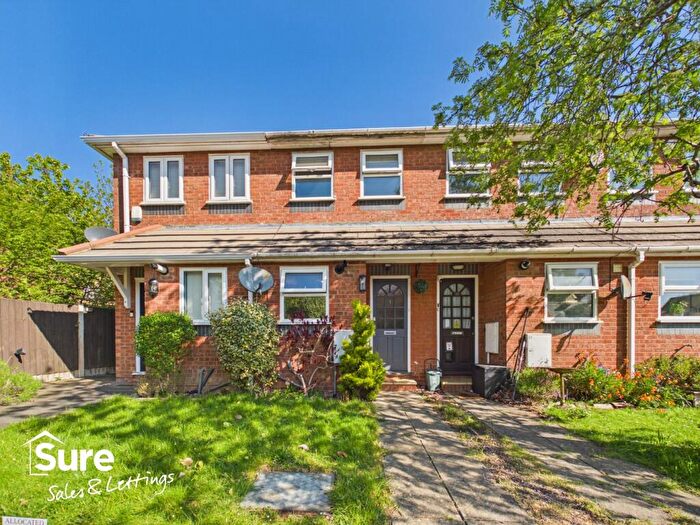 1 Bedroom Terraced House For Sale In Wood End Close, Hemel Hempstead, Hertfordshire, HP2