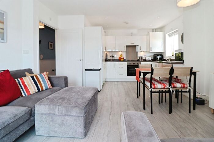 1 Bedroom Flat For Sale In Tulip Road, Emersons Green, Bristol, BS16