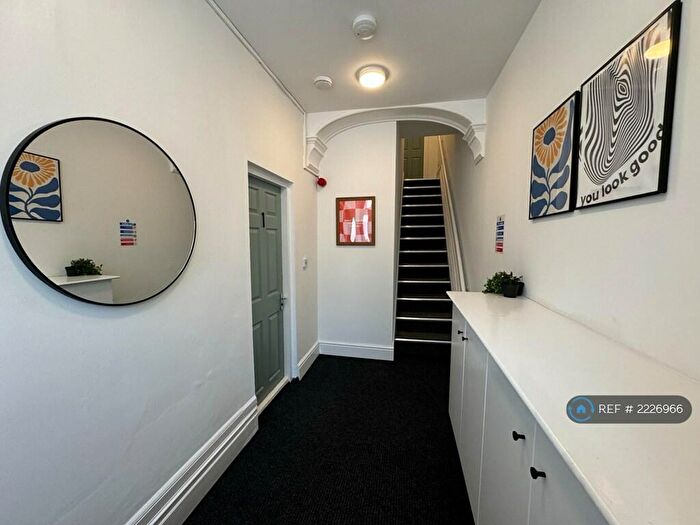 3 Bedroom Flat To Rent In Walthall Street, Crewe, CW2