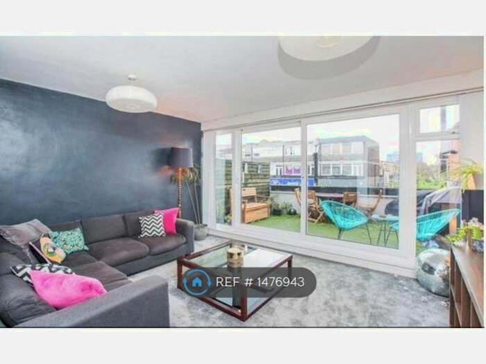 2 Bedroom Flat To Rent In Bethnal Green Road, London, E2