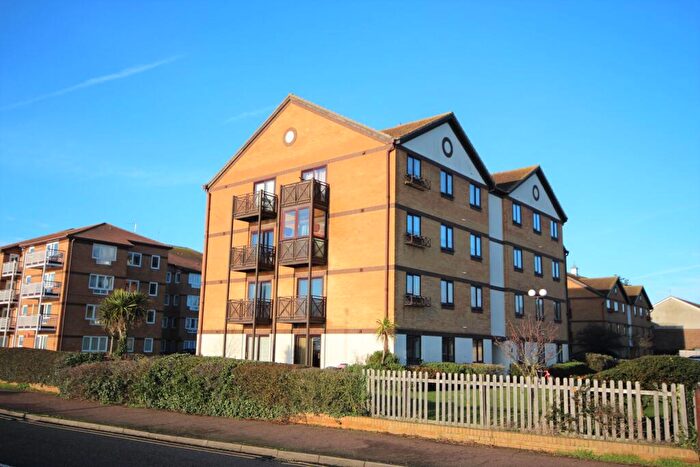 1 Bedroom Apartment To Rent In Westminster Court, Connaught Gardens East, Clacton-on-Sea, CO15