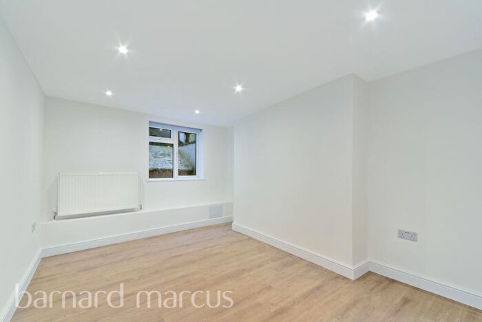 1 Bedroom Maisonette To Rent In Thornhill Road, Croydon, CR0