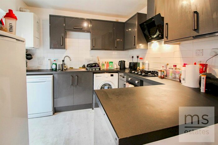 4 Bedroom Semi-Detached House To Rent In Cottesmore Road, Lenton, Nottingham NG7