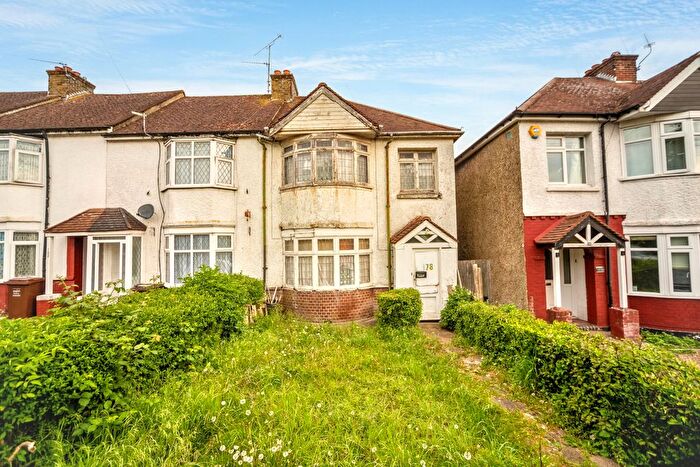 3 Bedroom End Of Terrace House For Sale In Magpie Hall Road, Chatham, ME4