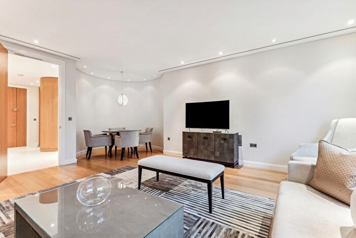 2 Bedroom Flat To Rent In Wycombe Square, Campden Hill, W8