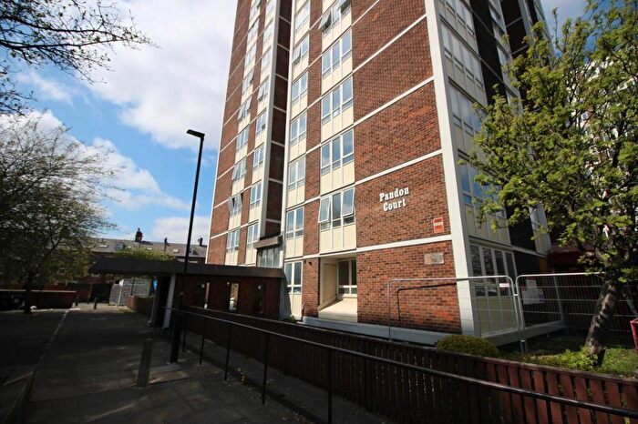 2 Bedroom Flat To Rent In Pandon Court, Shieldfield, Newcastle Upon Tyne, NE2