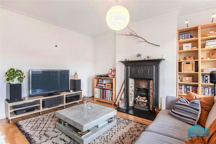 2 Bedroom Flat To Rent In Lyttelton Road, London, N2