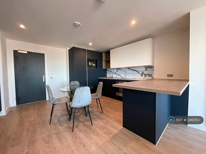 3 Bedroom Flat To Rent In New Bailey Street, Salford, M3