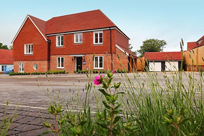 3 Bedroom Semi-Detached House For Sale In Scotland Lane, Haslemere, GU27