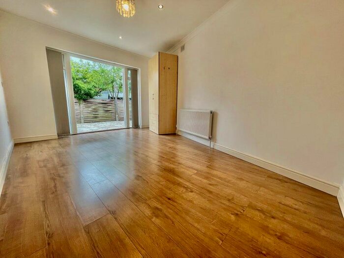 1 Bedroom Flat To Rent In Very Near Balfour Road Area, Acton North, W3