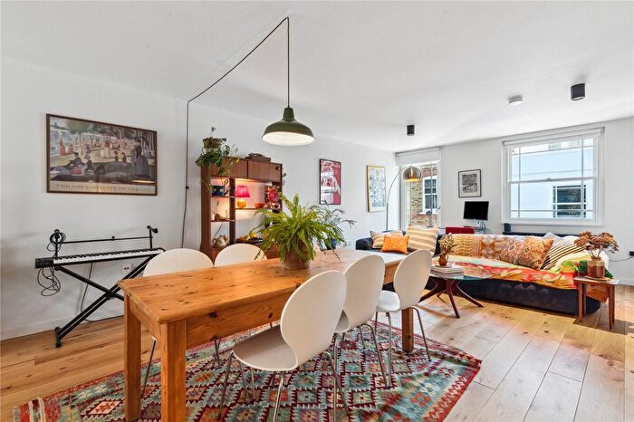 1 Bedroom Flat To Rent In Drayson Mews, London, W8