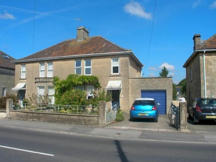 3 Bedroom Property To Rent In North Road, Combe Down, Bath, BA2