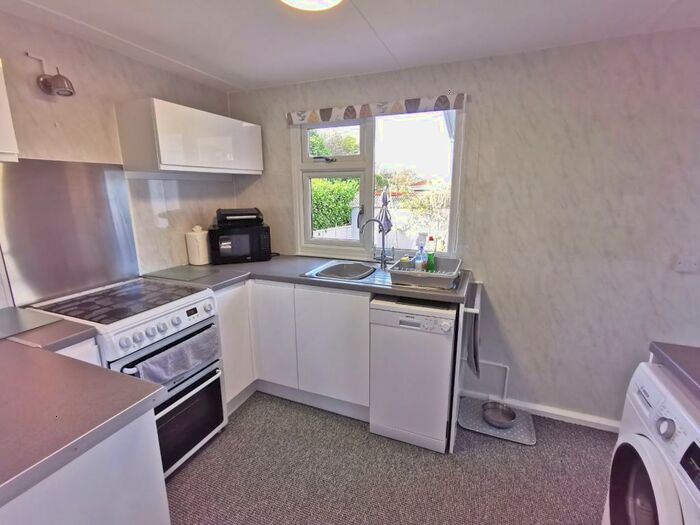 2 Bedroom Bungalow For Sale In Southbourne Close, Gainsborough Park