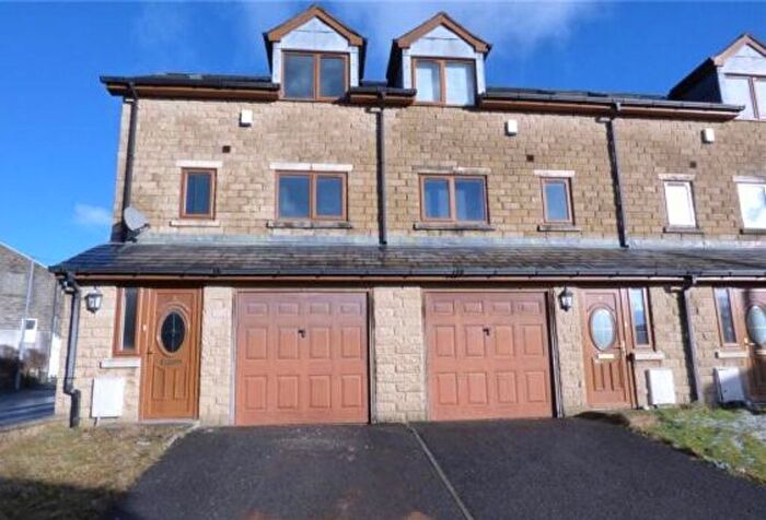4 Bedroom Semi Detached House For Sale In Shawclough Mews, Rossendale, BB4