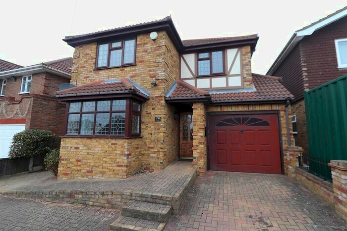 4 Bedroom Detached House To Rent In Cliffton Avenue, Benfleet, Essex, SS7
