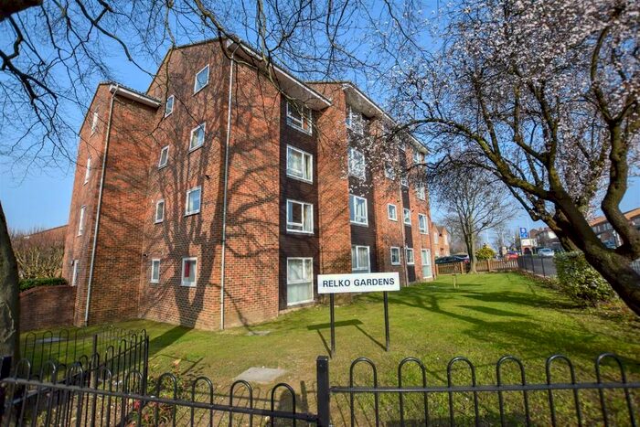 1 Bedroom Apartment To Rent In Relko Gardens, Sutton, Surrey, SM1