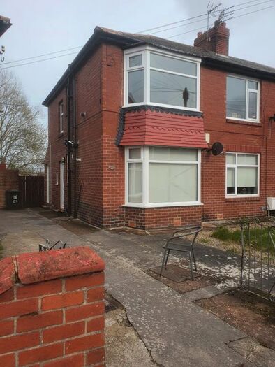 2 Bedroom Flat To Rent In Dene Crescent, Wallsend, NE28